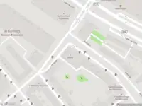 Ambulance met grote spoed naar de Paul Krugerstraat in Rotterdam