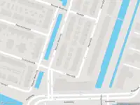 Ambulance met gepaste spoed naar de Heersdijk in Hoogvliet Rotterdam