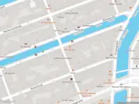 Ambulance met gepaste spoed naar de Westerstraat in Amsterdam
