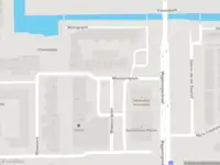 Ambulance met grote spoed naar de Wisseloordplein in Amsterdam