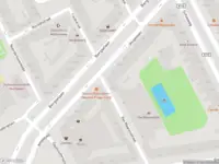 Ambulance met grote spoed naar de Van Maanenstraat in Rotterdam