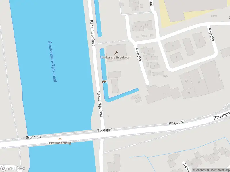 Politie naar de Kanaaldijk Oost in Breukelen