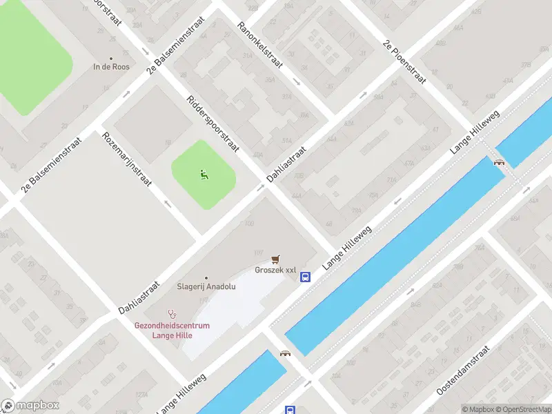 Ambulance met grote spoed naar de Dahliastraat in Rotterdam