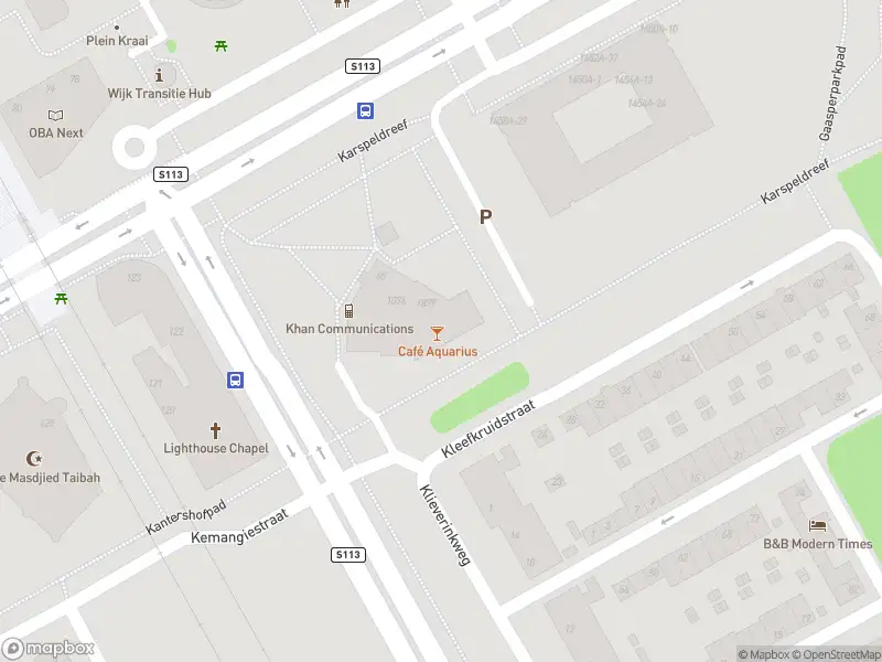 Ambulance met grote spoed naar de Klieverink in Amsterdam