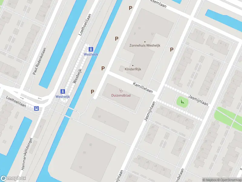 Ambulance met grote spoed naar de Kamillelaan in Amstelveen