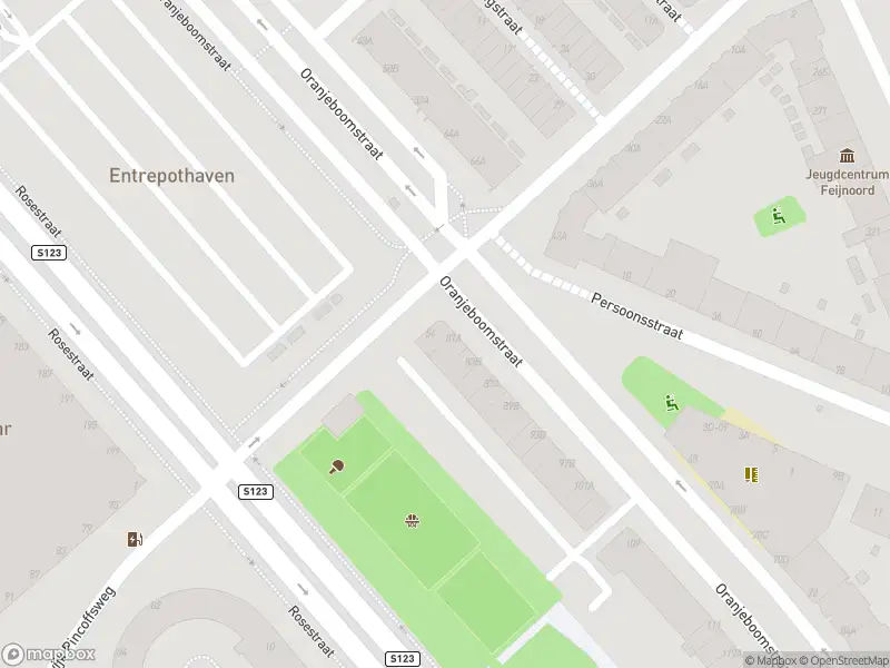 Ambulance met gepaste spoed naar de Oranjeboomstraat in Rotterdam