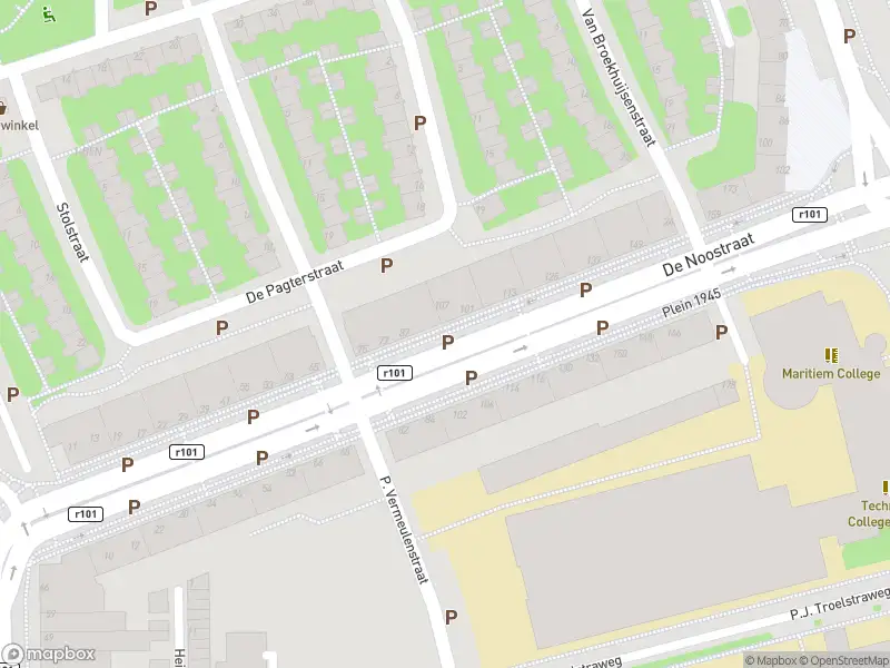 Ambulance met gepaste spoed naar de De Noostraat in IJmuiden