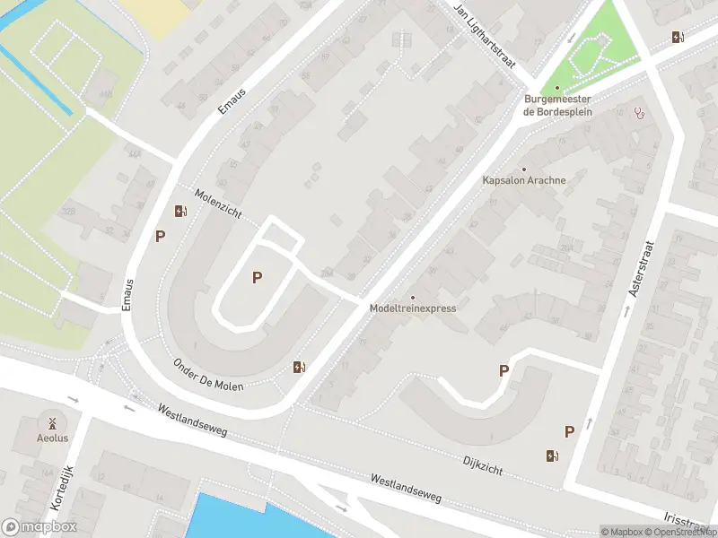 Ambulance met gepaste spoed naar de Voorstraat in Vlaardingen