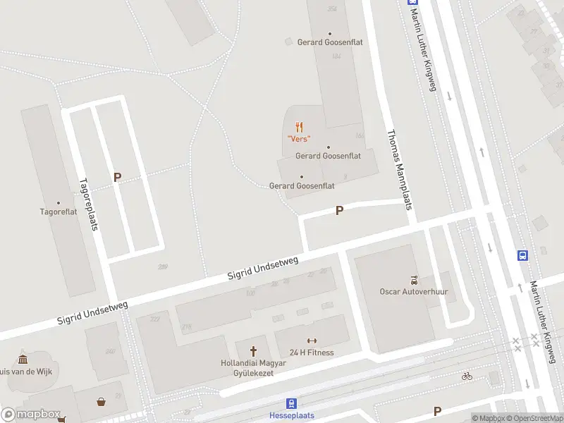 Ambulance met grote spoed naar de Sigrid Undsetweg in Rotterdam