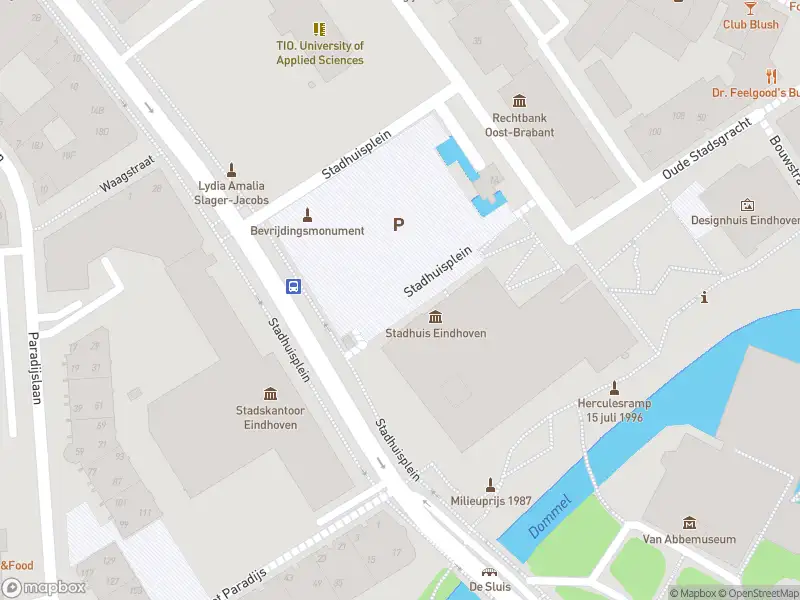 Brandweer met gepaste spoed naar de Stadhuisplein in Eindhoven