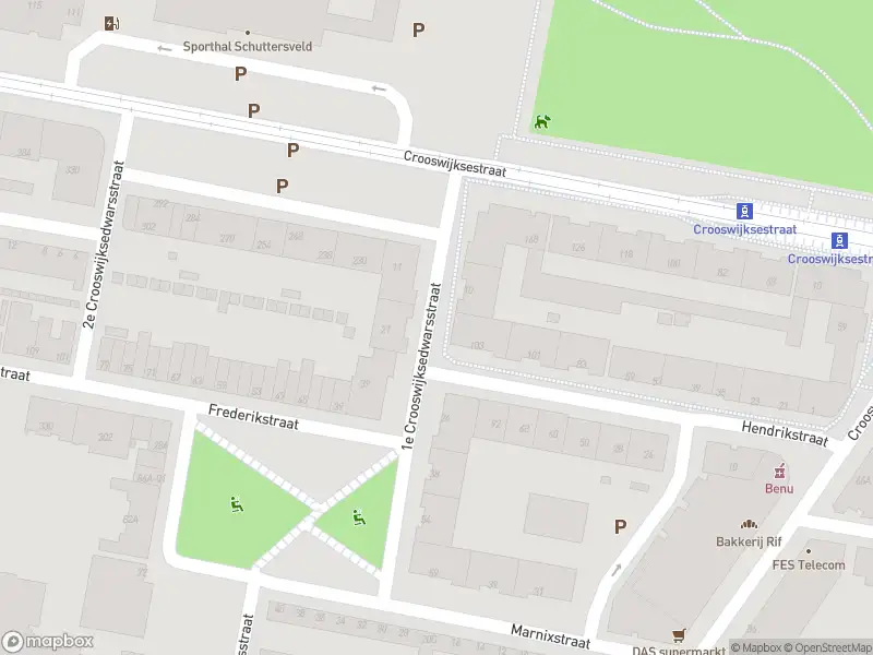 Ambulance met grote spoed naar de 1e Crooswijksedwarsstraat in Rotterdam