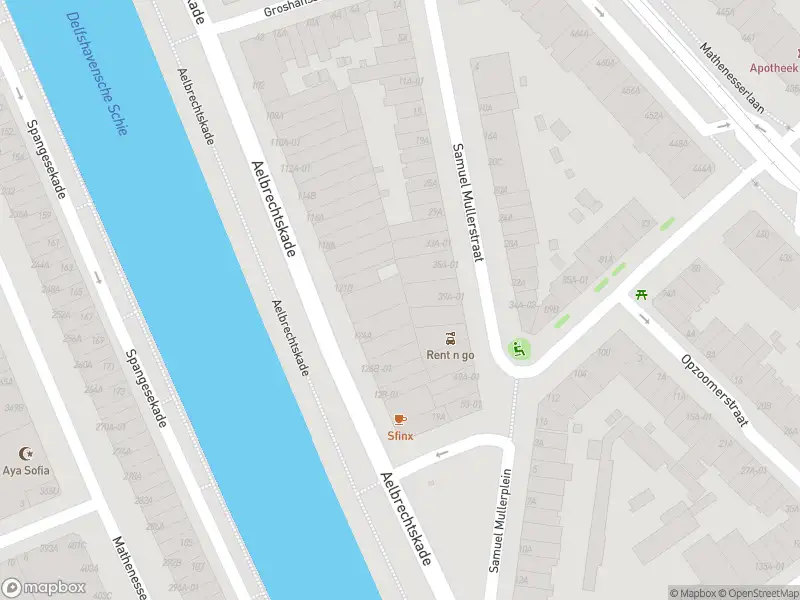 Ambulance met gepaste spoed naar de Samuel Mullerstraat in Rotterdam