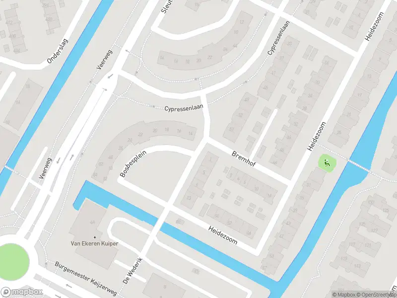 Ambulance met gepaste spoed naar de Bosbesplein in Papendrecht