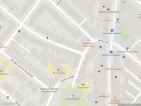 Ambulance met grote spoed naar de Nieuwe Kerkstraat in Rotterdam