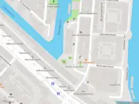 Ambulance met grote spoed naar de Planciusstraat in Amsterdam