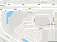 Brandweer met gepaste spoed naar de Toekanweg in Haarlem vanwege een liftopsluiting