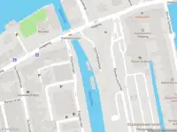 Ambulance met gepaste spoed naar de Spoorweghavenpad in Leiden