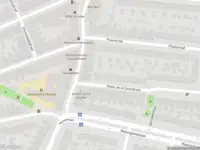 Ambulance met grote spoed naar de Koninginnelaan in Leiden