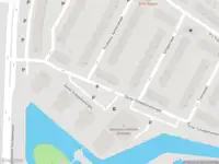 Ambulance met grote spoed naar de Dr. Schaepmansingel in Schiedam