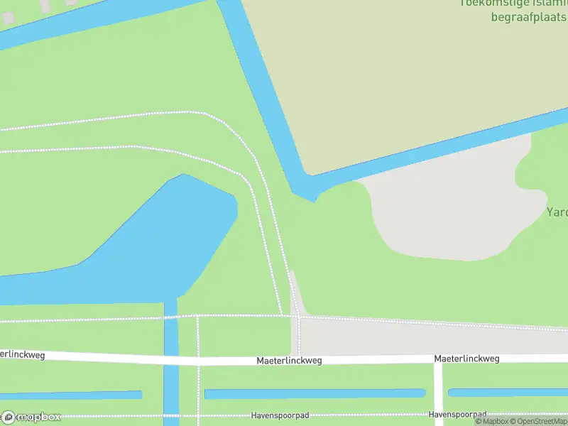 Ambulance met grote spoed naar de Maeterlinckweg in Rotterdam
