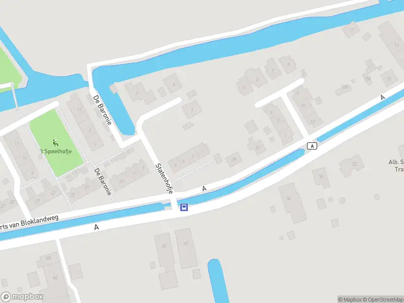 Ambulance met grote spoed naar de Beelaerts van Bloklandweg in Ottoland