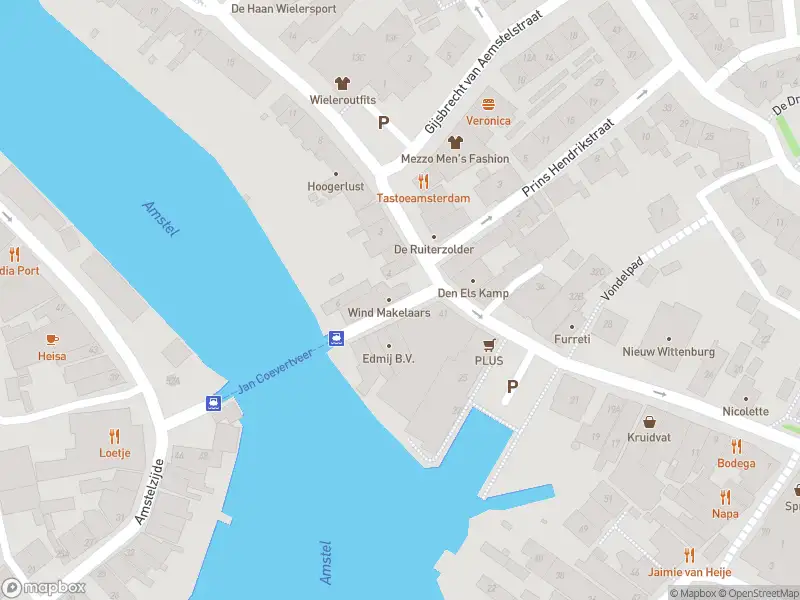 Ambulance met grote spoed naar de Brugstraat in Ouderkerk aan de Amstel