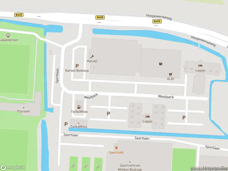 Ambulance met grote spoed naar de Hoogeveenseweg in Boskoop