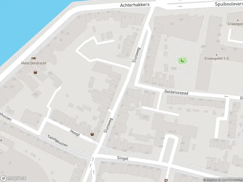 Ambulance met grote spoed naar de Sluisweg in Dordrecht