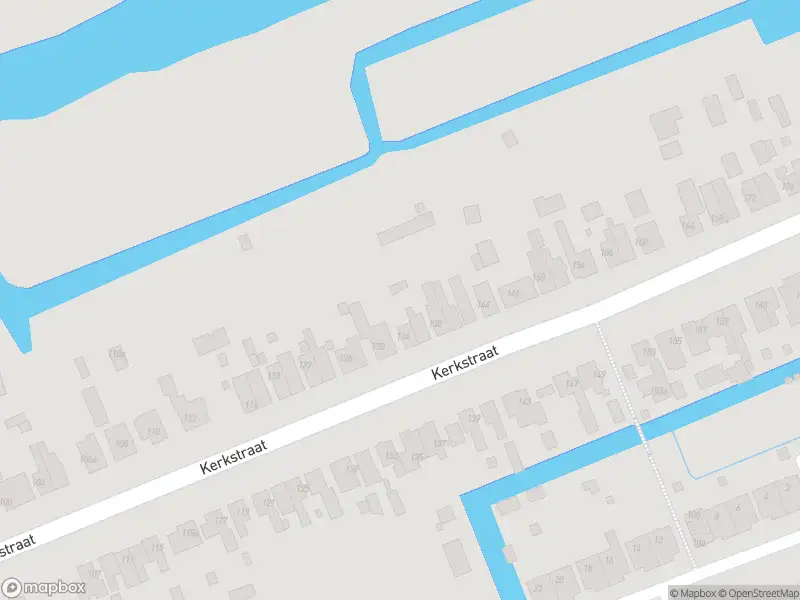 Ambulance met grote spoed naar de Kerkstraat in Oostzaan