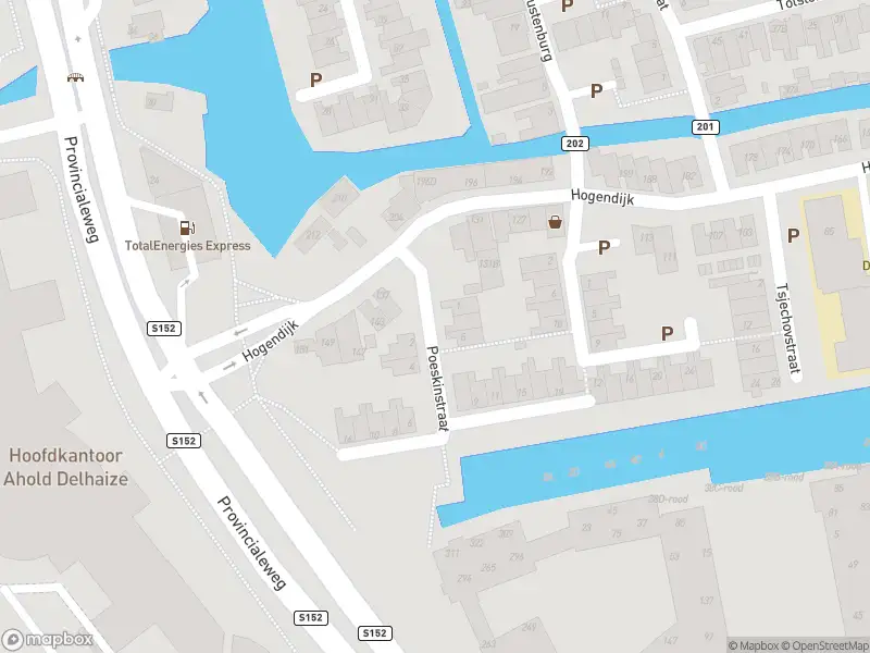 Ambulance met gepaste spoed naar de Poeskinstraat in Zaandam