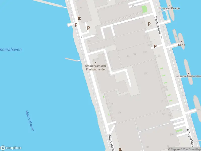 Ambulance met grote spoed naar de Minervahavenweg in Amsterdam