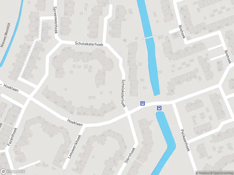 Ambulance met grote spoed naar de Scholeksterhoek in Spijkenisse