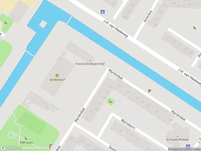 Ambulance met gepaste spoed naar de Amerbos in Amsterdam