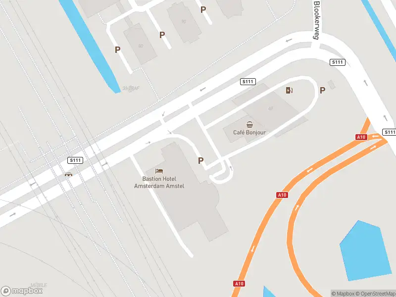 Ambulance naar de Verlengde Van Marwijk Kooystraat in Amsterdam-Duivendrecht