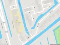 Ambulance met grote spoed naar de Akkerwinde in Capelle aan den IJssel
