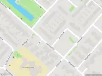 Ambulance met grote spoed naar de Zwanenstraat in Nieuw-Vennep