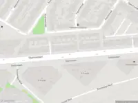 Politie met grote spoed naar de Stationslaan in Breda vanwege letsel