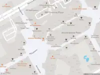 Ambulance met grote spoed naar de Anton de Komplein in Amsterdam
