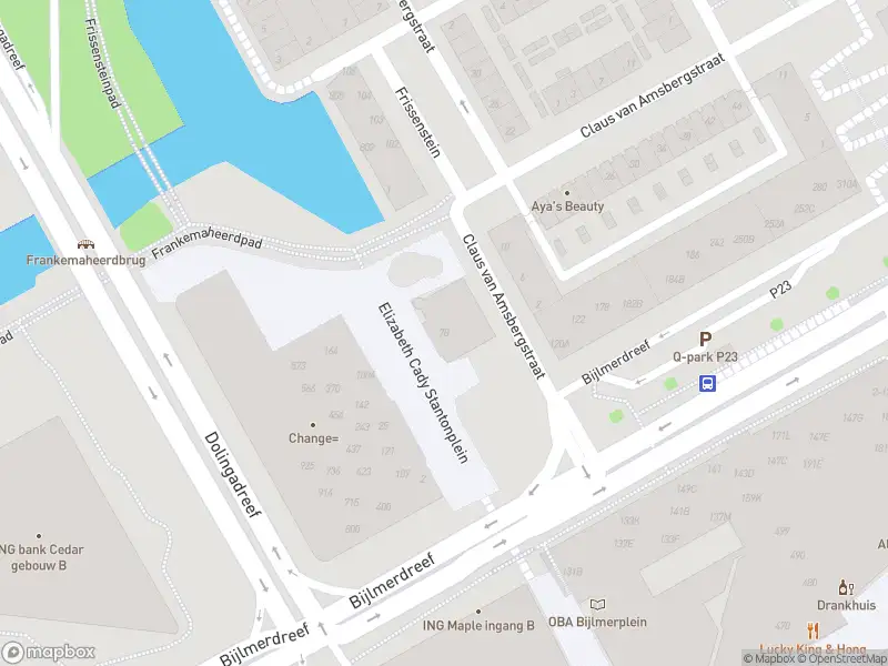 Ambulance met grote spoed naar de Elizabeth Cady Stantonplein in Amsterdam