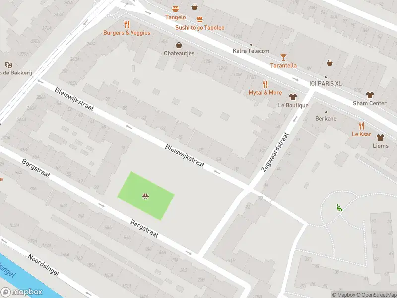 Ambulance met grote spoed naar de Bleiswijkstraat in Rotterdam