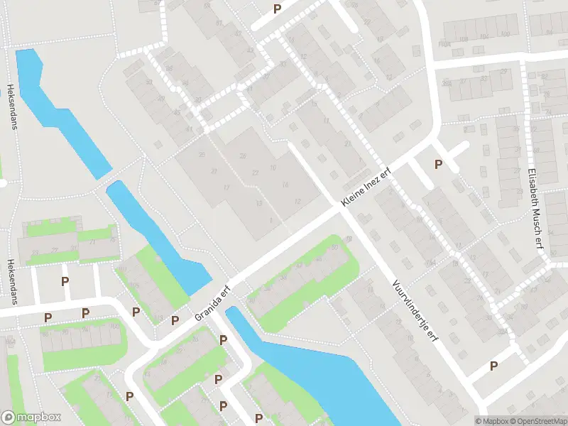 Ambulance met grote spoed naar de Ina Damman erf in Capelle aan den IJssel