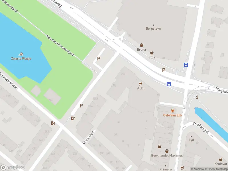 Ambulance met grote spoed naar de Adriaen van der Doeslaan in Rotterdam