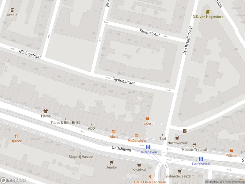 Ambulance met grote spoed naar de Gijsingstraat in Rotterdam
