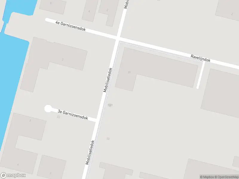 Brandweer met gepaste spoed naar de Mobilisatiedok in Nieuwegein vanwege een buitenbrand