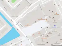 Ambulance met grote spoed naar de Stadsplein in Capelle aan den IJssel