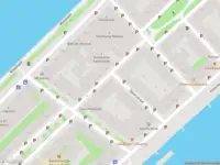 Ambulance met grote spoed naar de Burgemeester Hoffmanstraat in Rotterdam