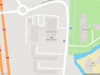 Ambulance met grote spoed naar de Maarten Harpertsz. Trompweg in Dordrecht