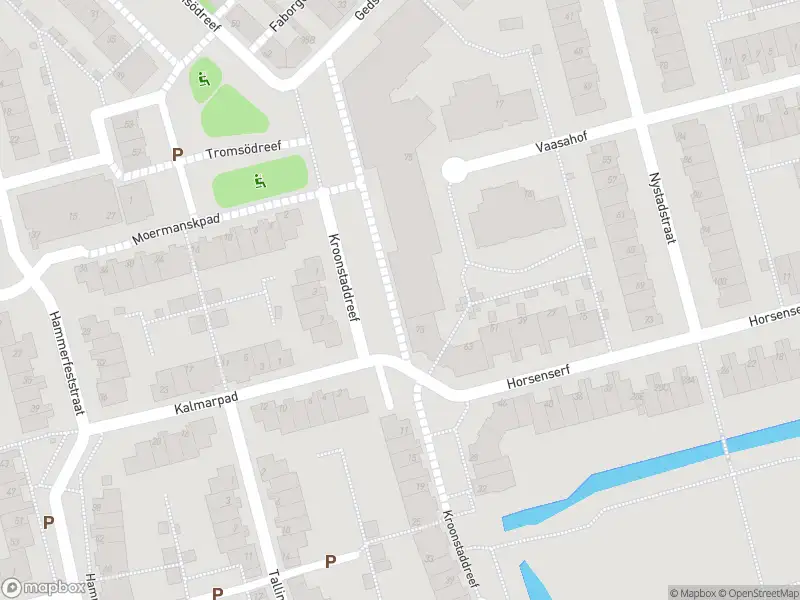 Ambulance met gepaste spoed naar de Kroonstaddreef in Rotterdam