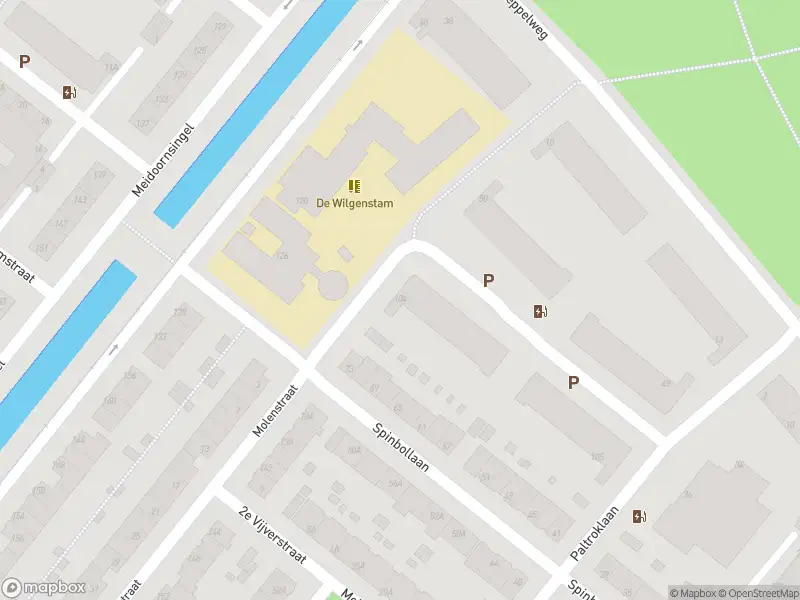Ambulance met grote spoed naar de Molenstraat in Rotterdam