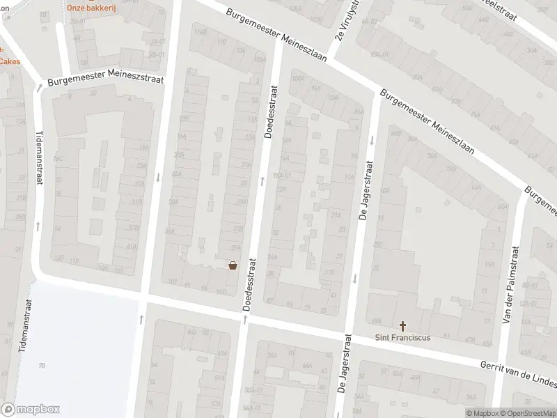 Ambulance met grote spoed naar de Doedesstraat in Rotterdam